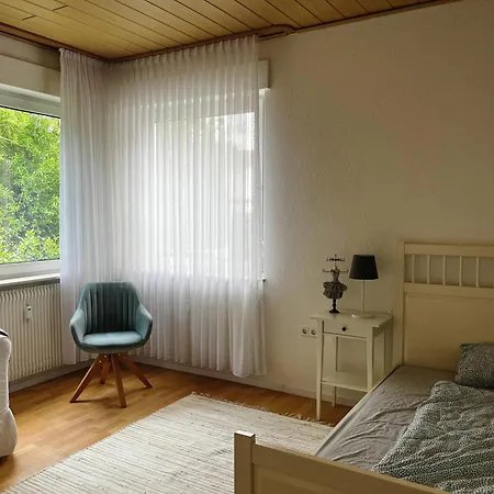 Am Kurwald, Naehe Kliniken, 88qm, Parkplatz * 巴特利普斯普林格